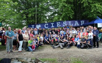 Pamiątkowe zdjęcie Cieślarów podczas zjazdu w roku 2015