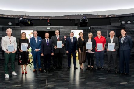 Nagrodzeni w kategorii "Instytucja" /fot. Tomasz Żak UMWS
