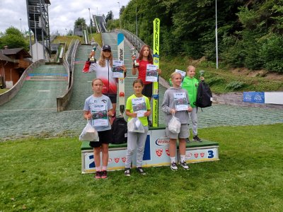 Dziewczyny roczniki 2011 i starsze