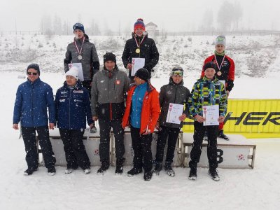 Podium zawodów Śląsko-Beskidzkiej Ligi Regionalnej w biegach narciarskich na Kubalonce
