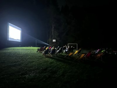 Kino pod zaporą w Czarnem