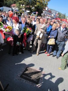 Jan Legierski podczas odsłonięcia