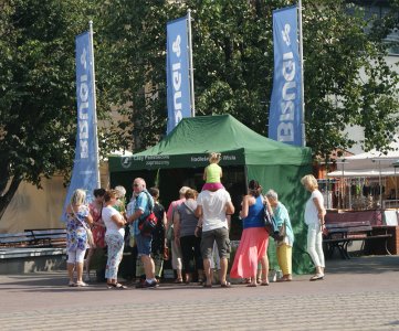 Stoiska edukacyjne Nadleśnictwa na Pl. B. Hoffa