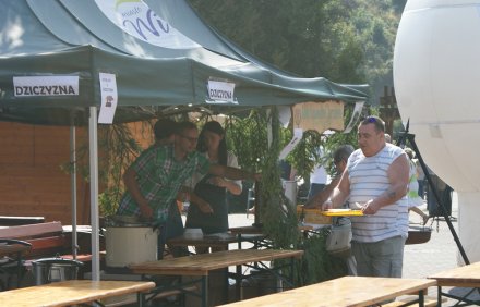 Stoisko gastronomiczne Nadleśnictwa na Pl. B. Hoffa