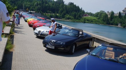 Samochody biorące udział w zlocie Alfa Romeo