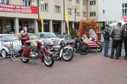 Wystawa starych pojazdów