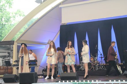 Koncert „Za czym kolejka ta stoi”