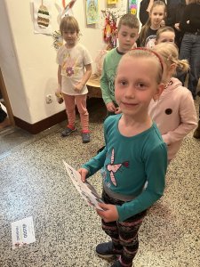 Prace plastyczne na wystawie świątecznej