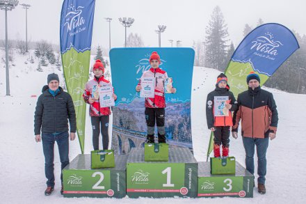 Dekoracje najlepszych IV Biegu o Puchar Wisły