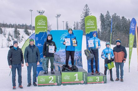 Dekoracje najlepszych IV Biegu o Puchar Wisły