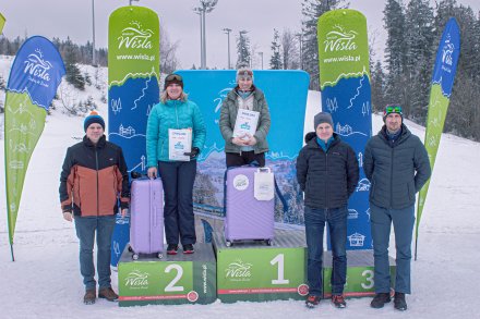 Dekoracje najlepszych IV Biegu o Puchar Wisły