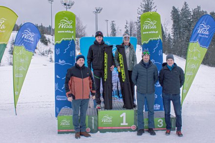 Dekoracje najlepszych IV Biegu o Puchar Wisły