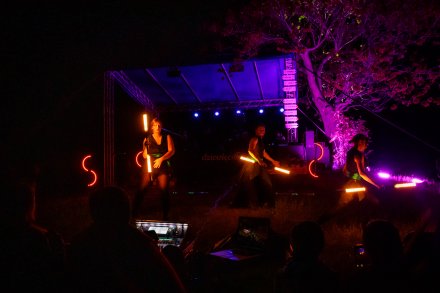 Ledowy pokaz grupy Nam Tara