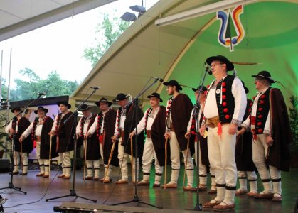 Śpiewa grupa "Wańcy"