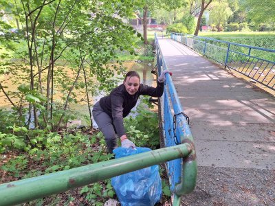 ING Lease Polska podczas akcji sprzątania Wisły