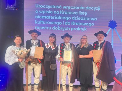 wiślańskie śpiewanie pod oknami