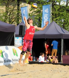 Marcin Czyż serwuje