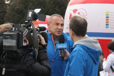 Morze kibiców w biało-czerwonych barwach