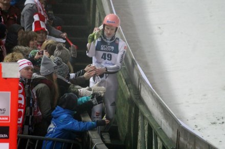 Severin Freund pozdrawia kibiców