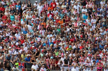 Kibice na skoczni w Malince