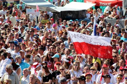 Kibice na skoczni w Malince