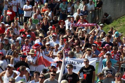 Kibice na skoczni im. Adama Małysza