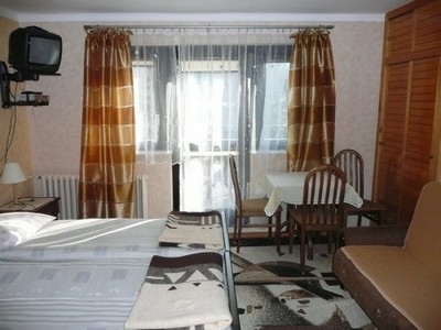 GOŚCINNE POKOJE - WAPIENIK EWA