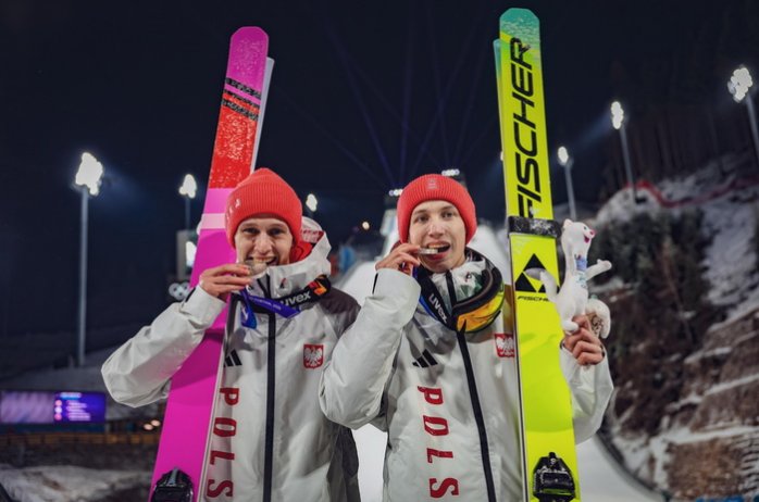 Paweł Wąsek i Kacper Tomasiak z medalami, fot. PZN