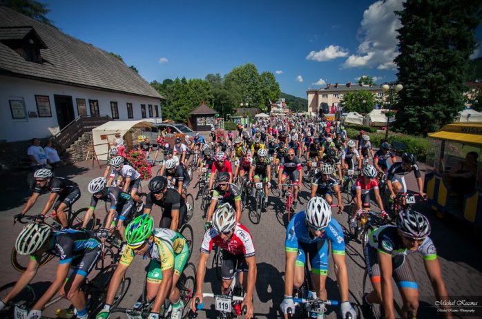 Honorowy start maratonu z płyty rynku