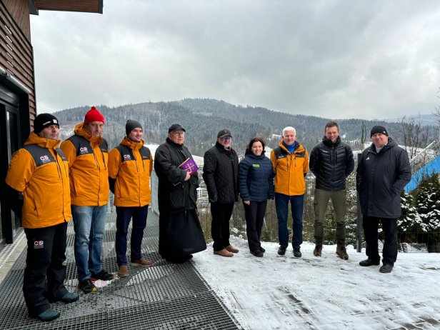 wagonik na skoczni narciarskiej im. A. Małysza w Malince