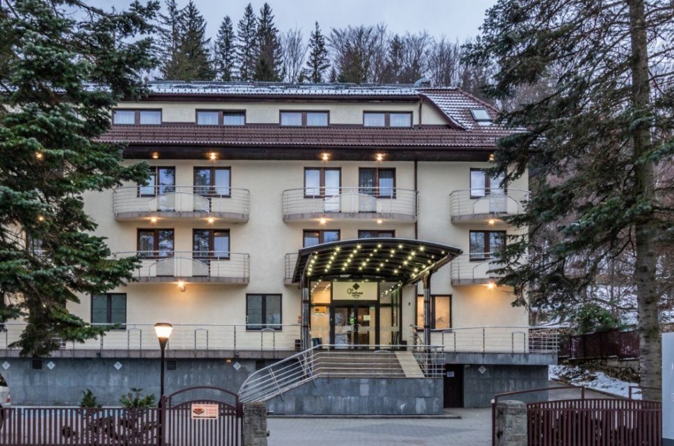 HOTEL VESTINA