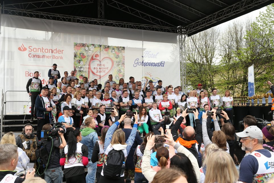 Autorytety medycyny transplantologicznej oraz gwiazdy muzyki, sportu, teatru, filmu