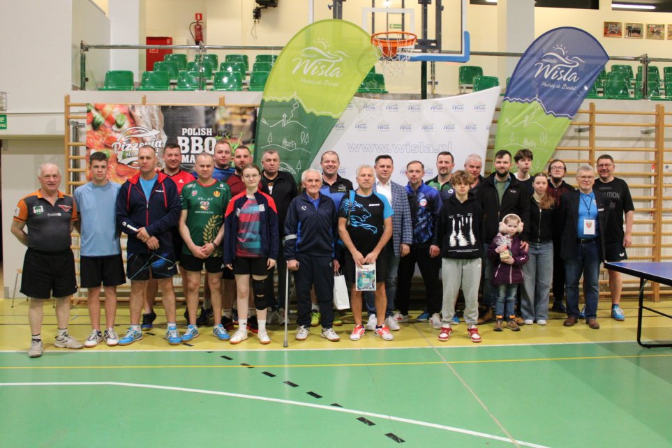 Uczestnicy Turnieju Tenisa Stołowego